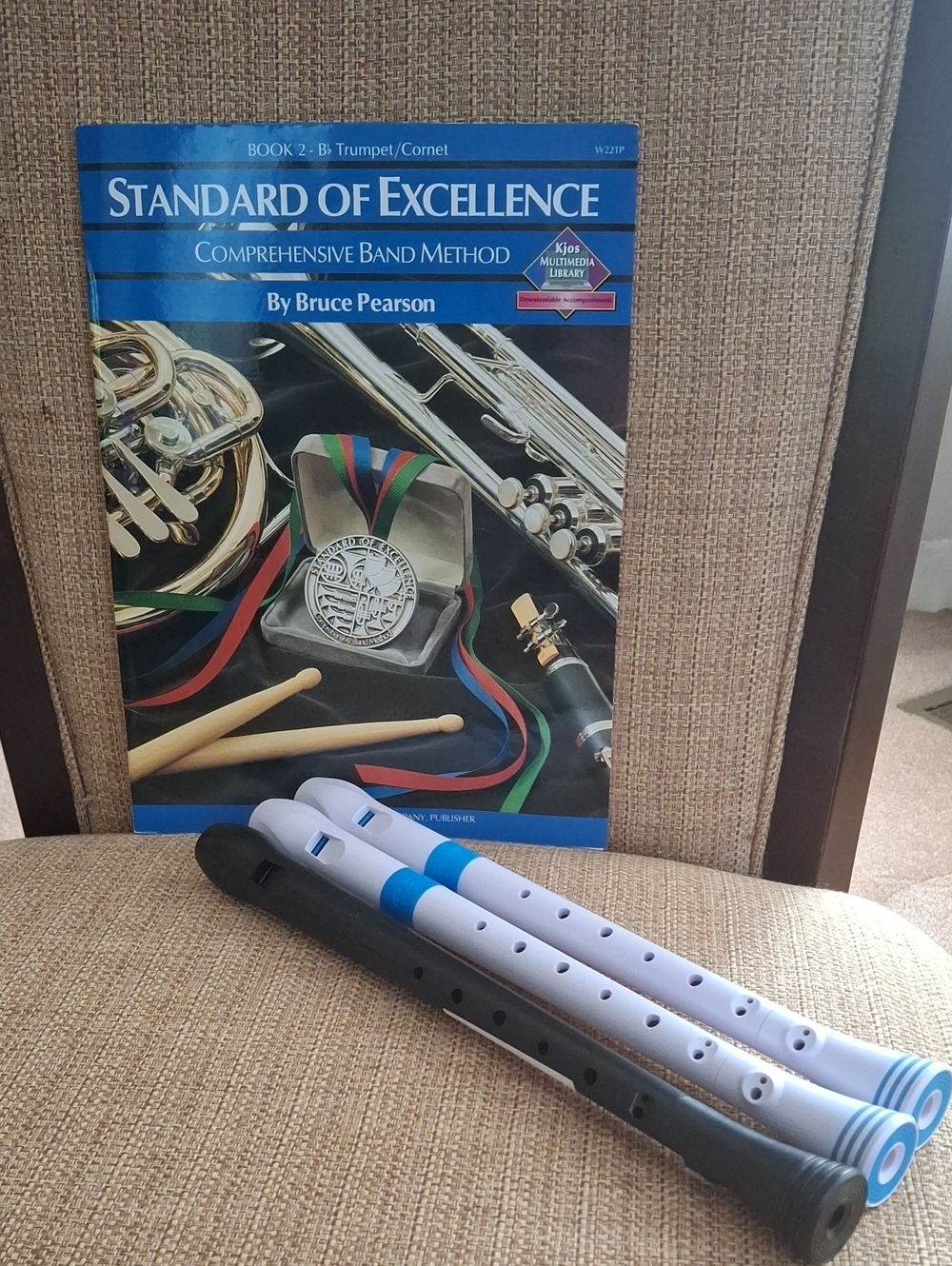 Standard of Excellence: Comprehensive Band Method (Book 2) with 3 Recorders